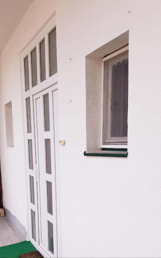 Citys Apartment Apatin Exterior foto